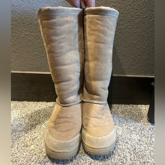 UGG boots - Picture 3 of 6